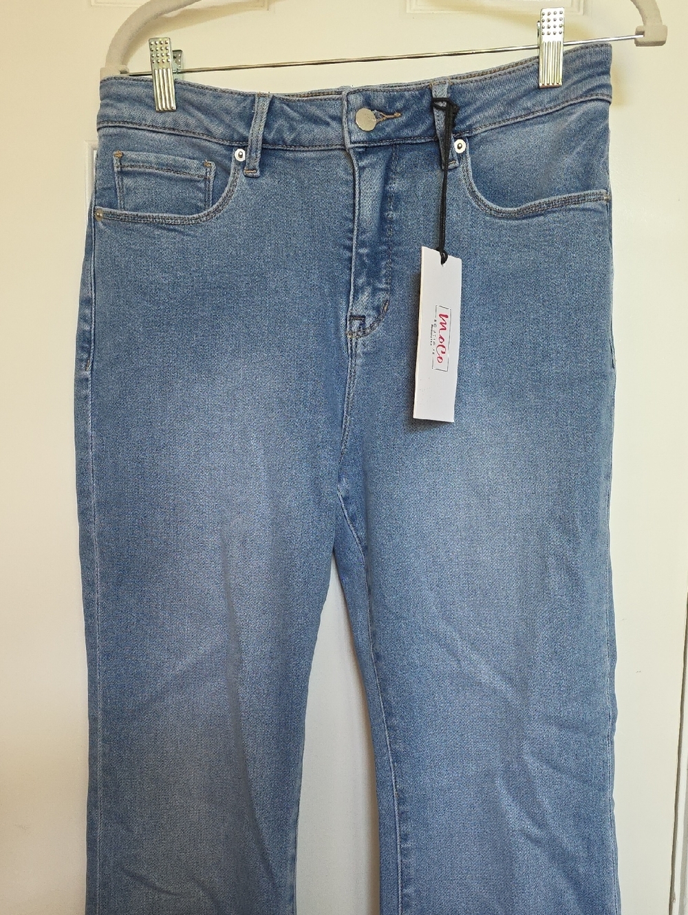 NWT MoCo Cropped Kick Flare Tummy Control Jeans Size 11/30